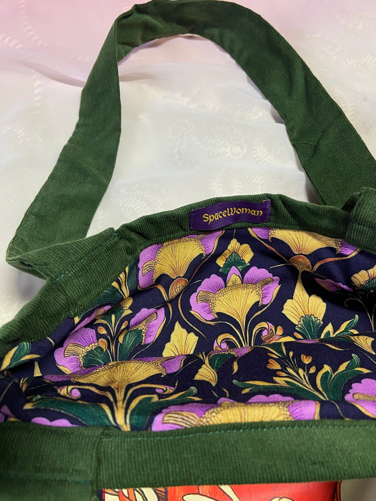 L'ermitage Emerald Lace