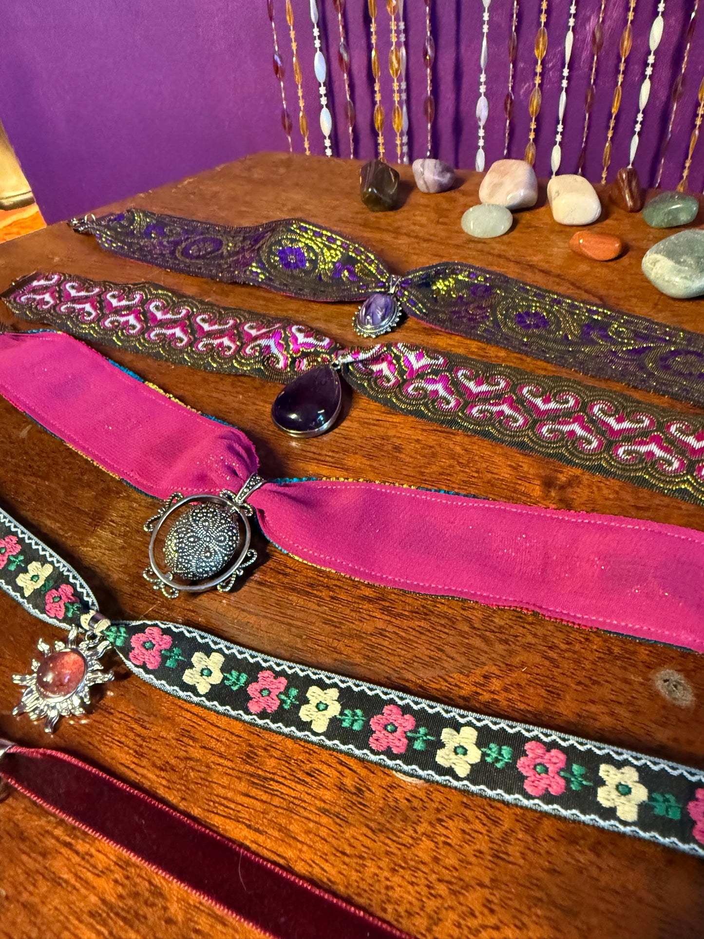 Jester Amulet Choker