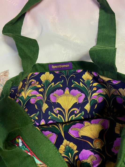 The Star Emerald Lace